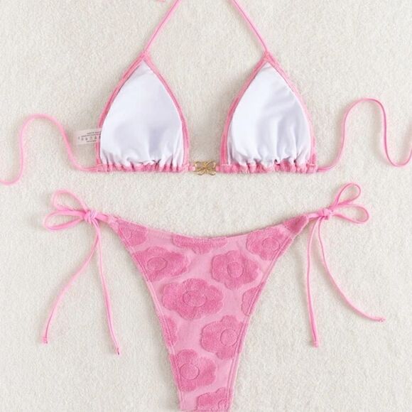 Bikini    - Picture 7 of 9